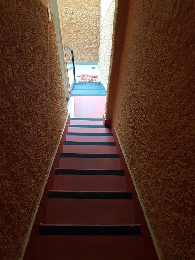 Rio Guesthouse - Um Quarteirao Da Praia De Copacabana Рио-де-Жанейро Экстерьер фото