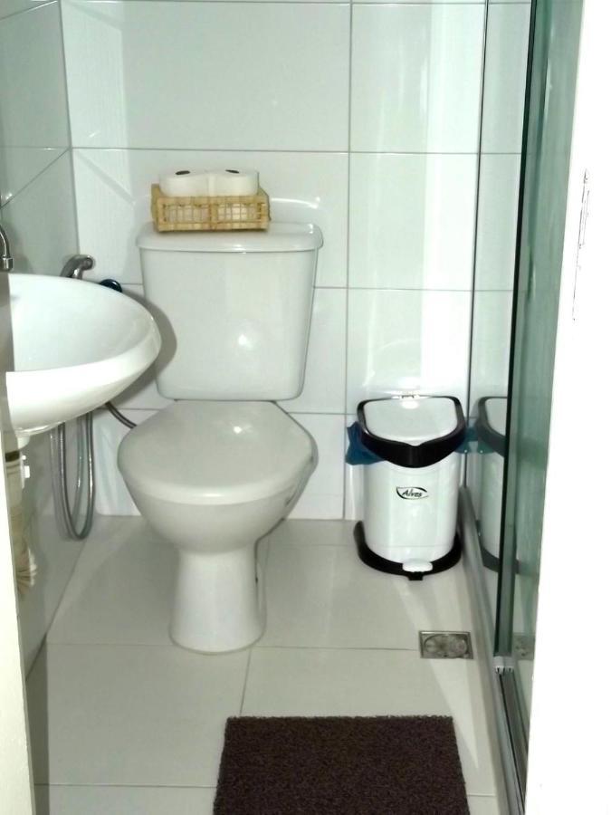 Rio Guesthouse - Um Quarteirao Da Praia De Copacabana Рио-де-Жанейро Экстерьер фото