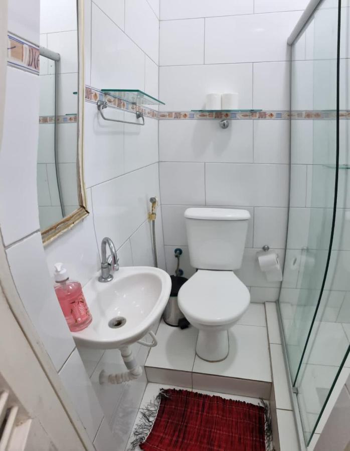 Rio Guesthouse - Um Quarteirao Da Praia De Copacabana Рио-де-Жанейро Экстерьер фото