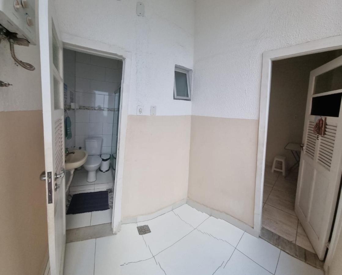 Rio Guesthouse - Um Quarteirao Da Praia De Copacabana Рио-де-Жанейро Экстерьер фото